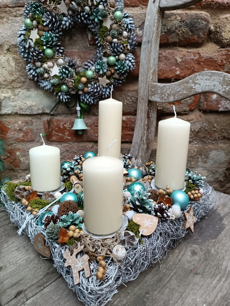 Čtvercový adventní svícen 