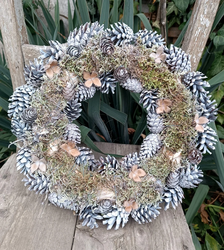 Zimní věnec k dotvoření 