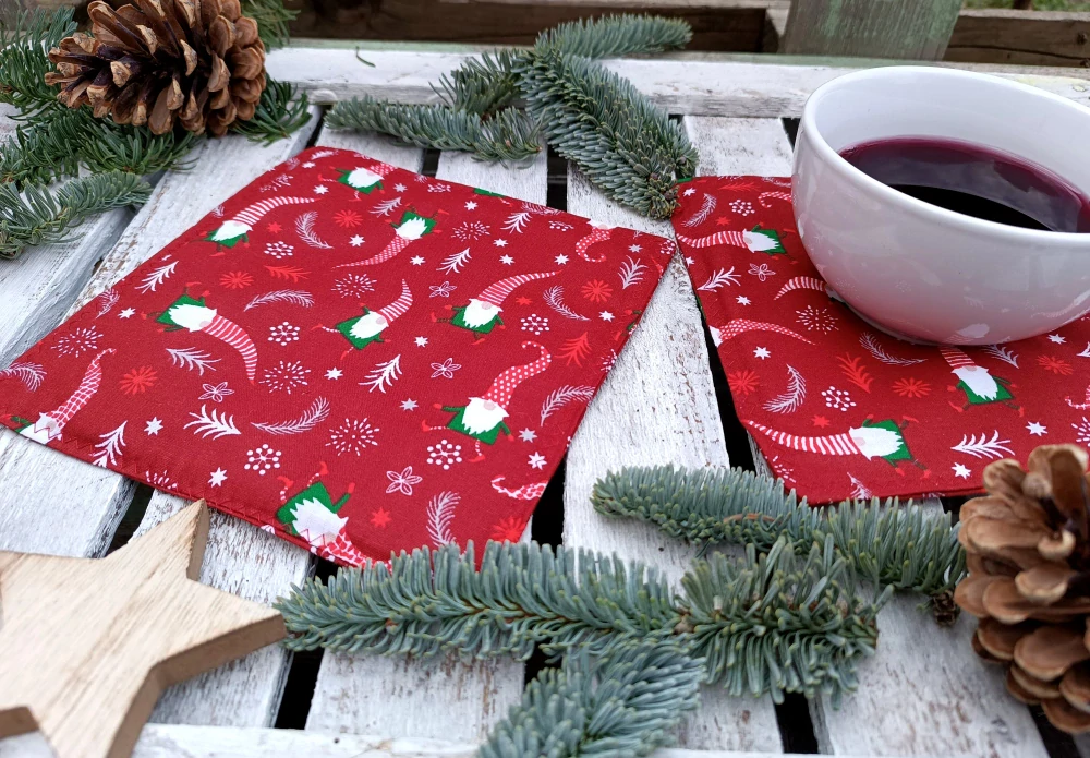 Trpaslíci na vínovém podkladu