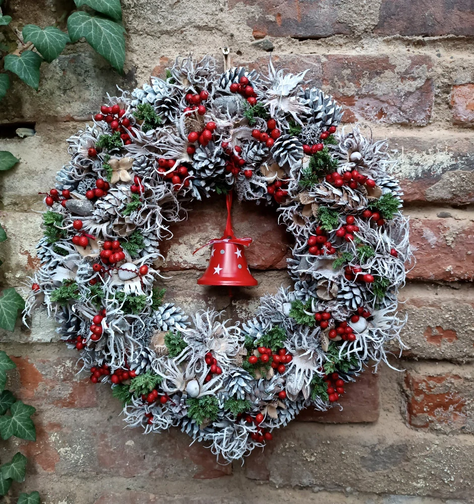 Velký věnec se zvonečkem 