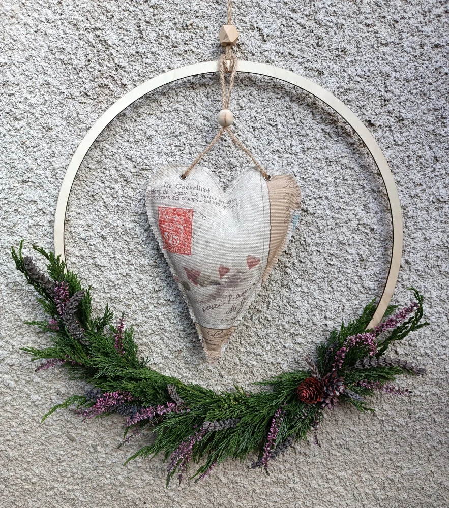 Kruh s ručně šitým srdcem