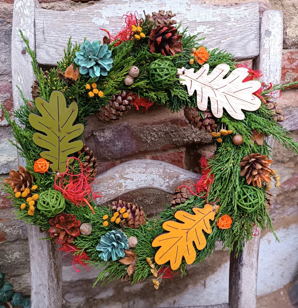 Věnec s barevnými listy 