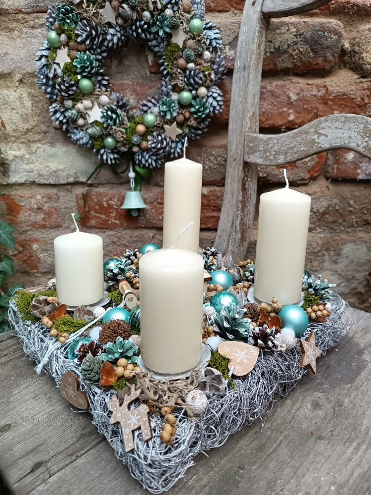 Čtvercový adventní svícen 