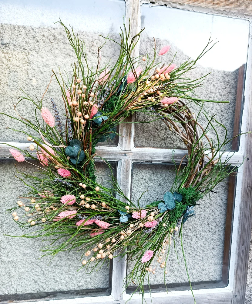 Letní věnec se sušenými květy