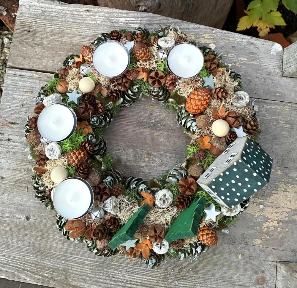 Adventní svícen na čajové svíčky