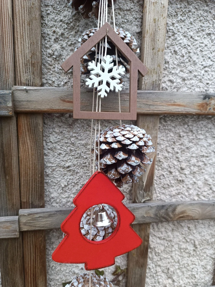 Závěs s domečkem a stromečky