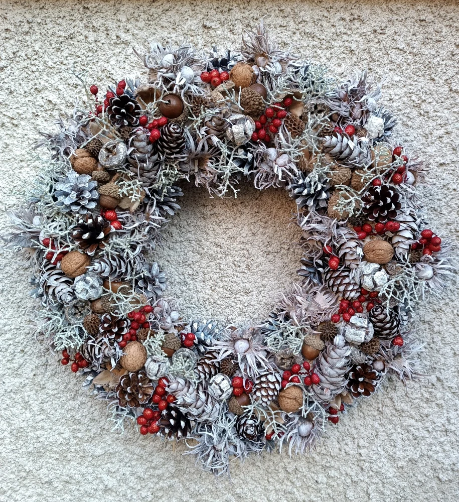 Bíločervené Vánoce, velký věnec 