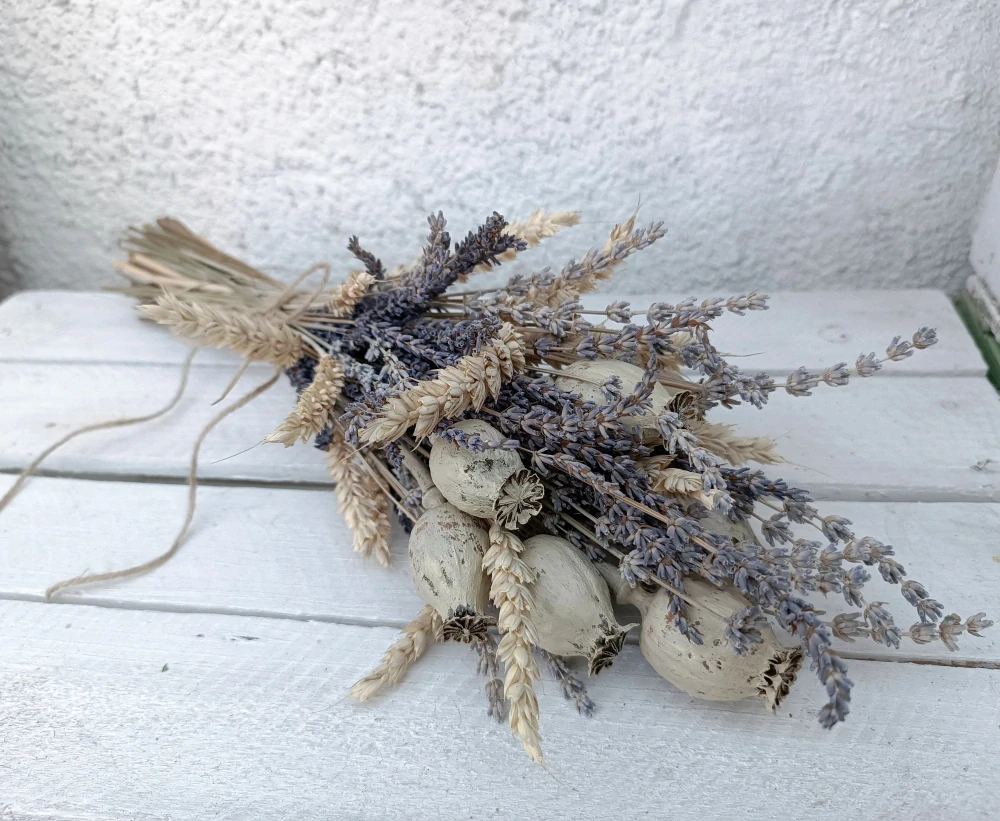 Letní kytice s vůní levandule 