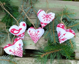 Sada červenobílých srdíček II.