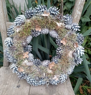 Zimní věnec k dotvoření 