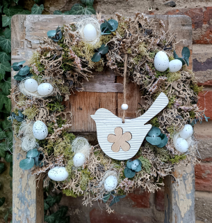 Věnec s dřevěným ptáčkem 