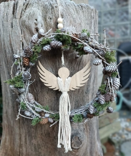 Věnec s andělem 