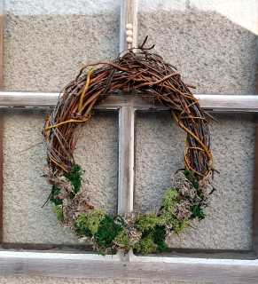 Proutěný věnec k dotvoření